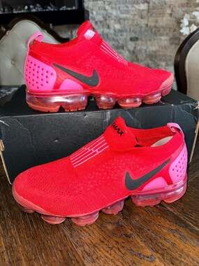 Nike Air VaporMax Moc 2 'University Red' WMS SZ 8.5 (AJ6599-600) Used 1x